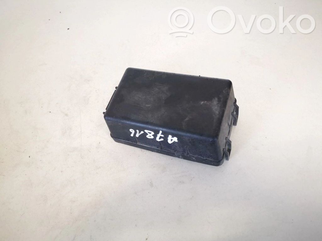KIA Ceed Sulakerasian kansi 