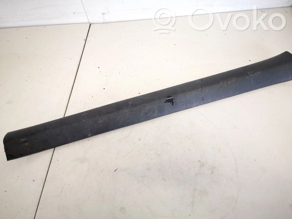 Toyota Verso Capac prag față