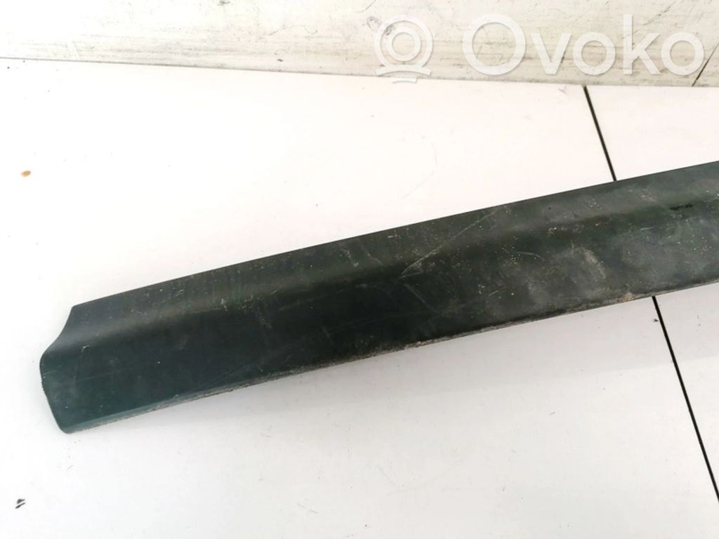 Opel Zafira A Modanatura della barra di rivestimento del paraurti anteriore 