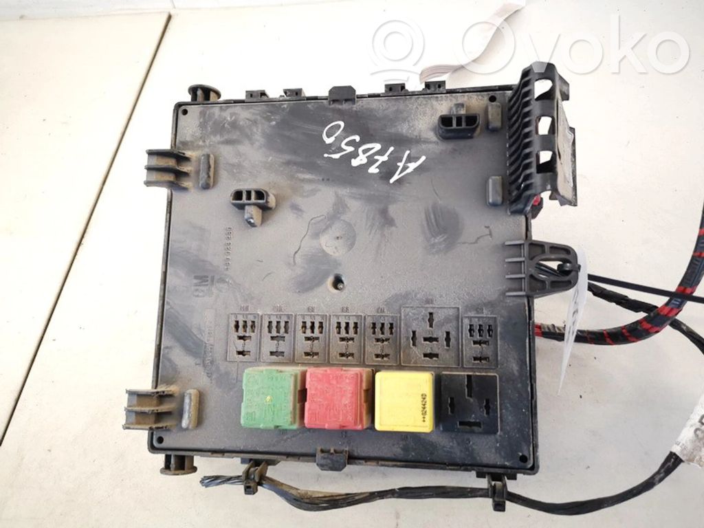 Opel Vectra C Set scatola dei fusibili 