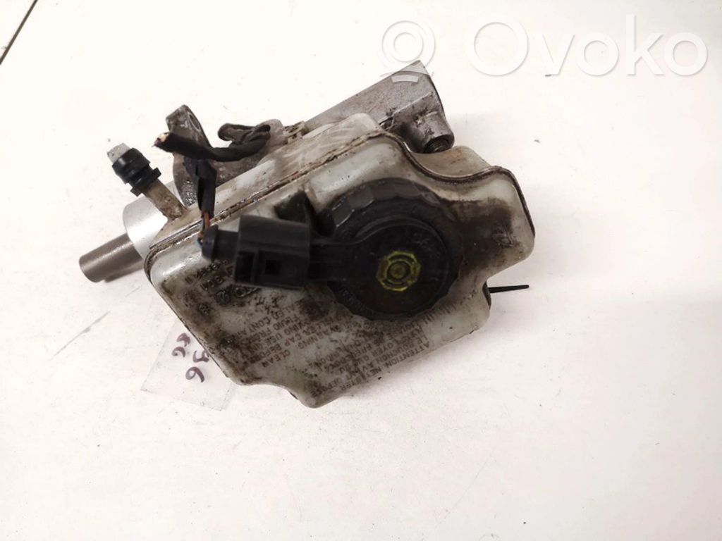 Volkswagen Golf V Serbatoio di compensazione del liquido del freno