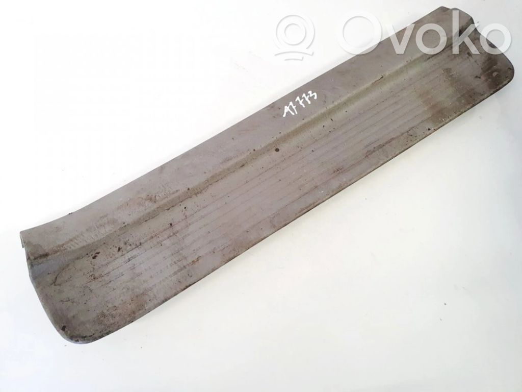 Mazda 626 Capac prag spate 