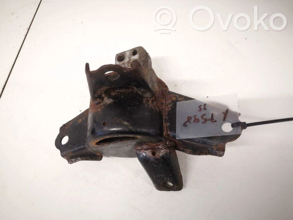 Soporte de montaje del motor