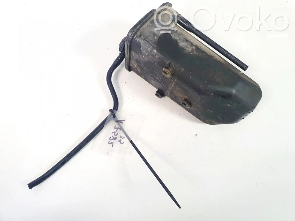 Volkswagen Golf V Filtru cărbune activ canistră vapori combustibil 