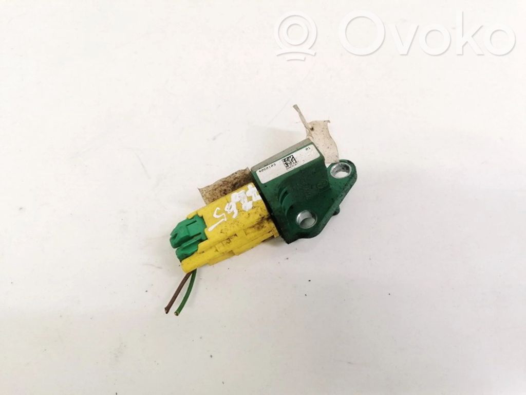 Volkswagen PASSAT B6 Senzor impact/declanșare airbag