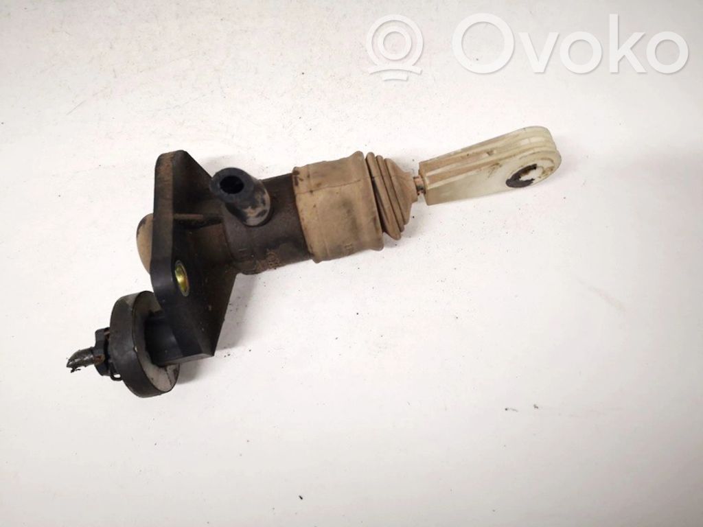 Volkswagen PASSAT B5 Kupplungsgeberzylinder 