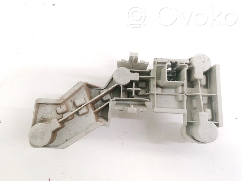 Glühbirnenhalter Heckleuchte   281221,281221