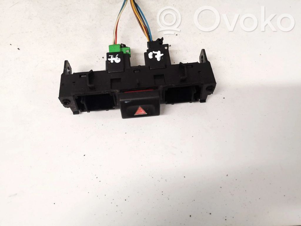 Botón interruptor de luz de peligro   1X4313B302AD,1X4313B302AD,1X4313B302AD,1X4313B302AD