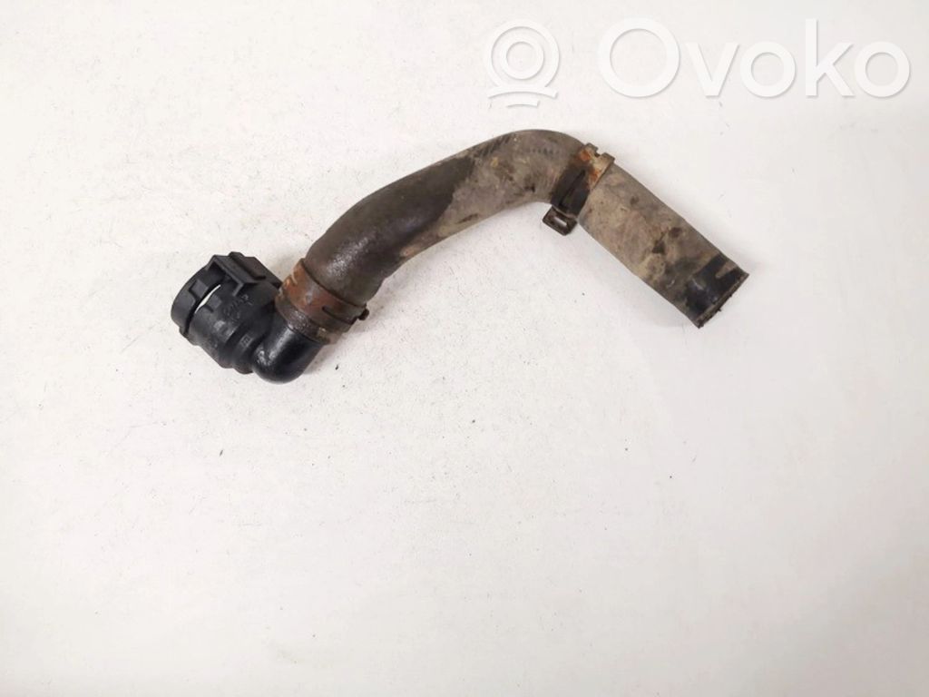 Volkswagen PASSAT B6 Conductă/furtun lichid de răcire motor 
