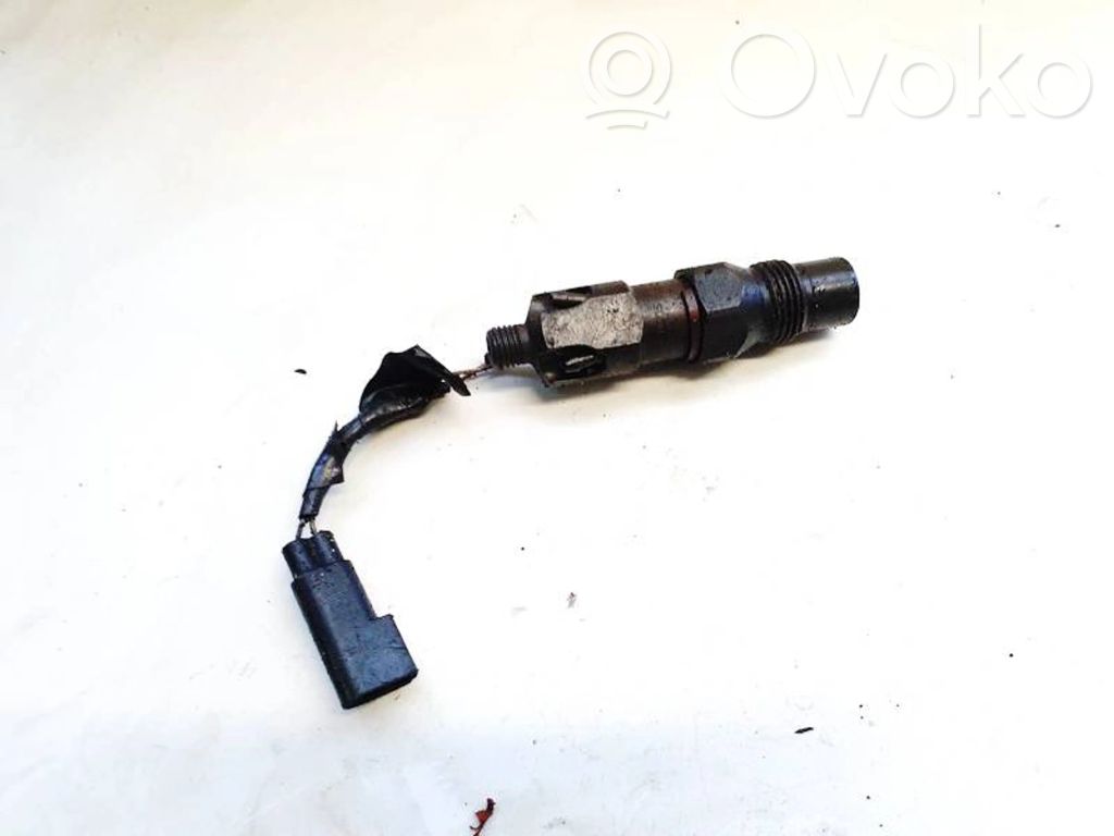 Volvo S40, V40 Polttoainesuutin 