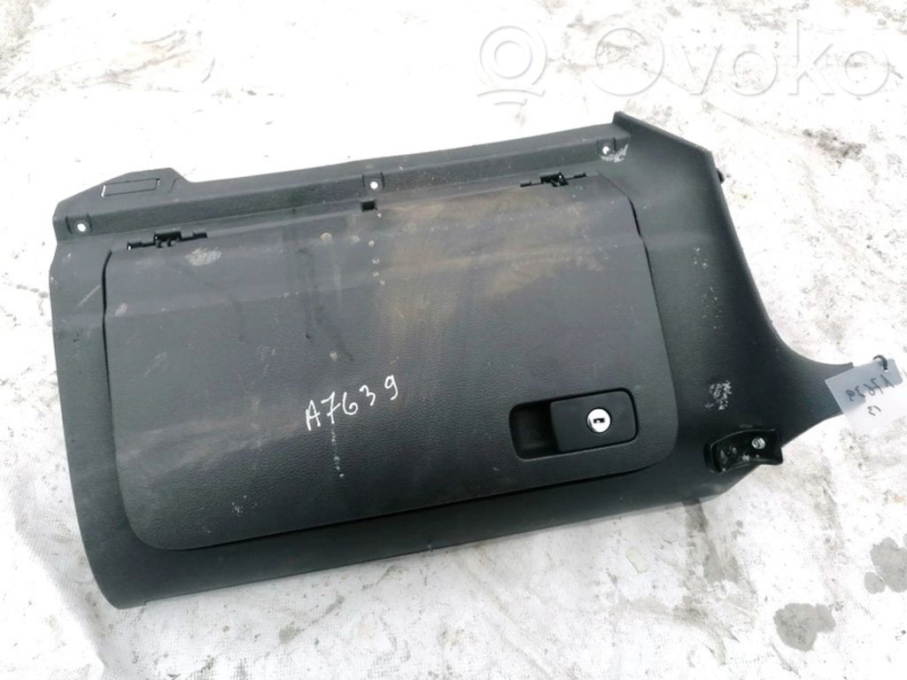 Handschuhfach   1K1857290,P0101120,1K1857290,P0101120