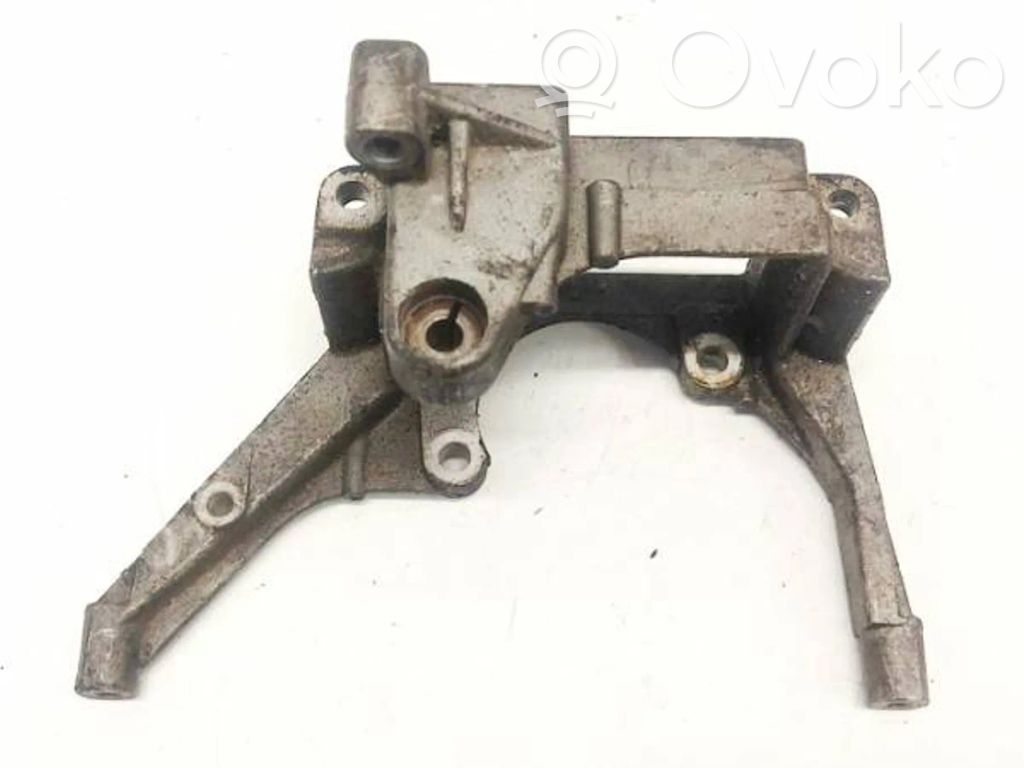 Volkswagen PASSAT B5 Supporto di montaggio del motore (usato) 