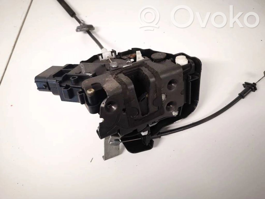 Ford Focus Aizmugurē slēdzene 