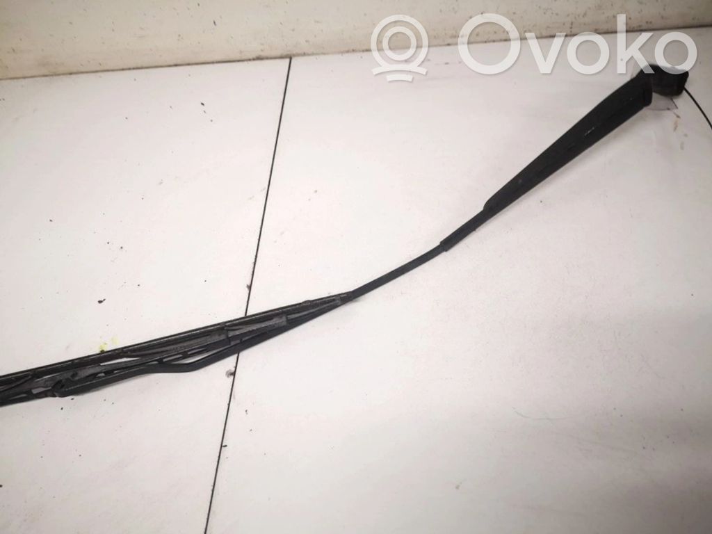 Volkswagen Golf IV Bras d'essuie-glace avant 