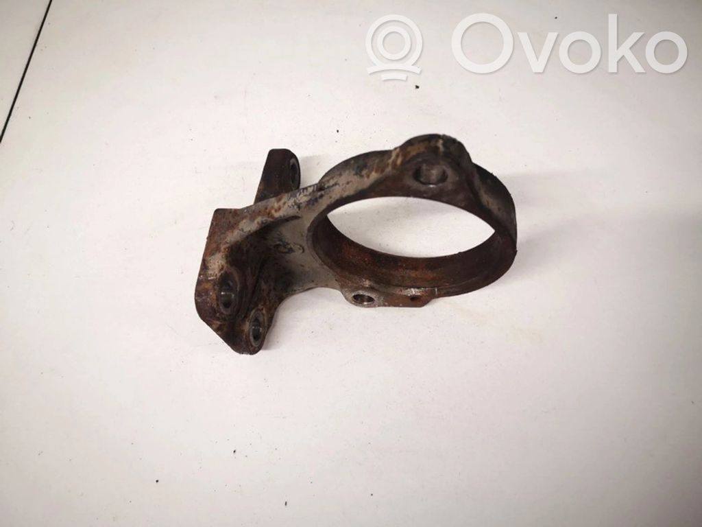 Toyota Avensis T250 Supporto di montaggio del motore (usato)