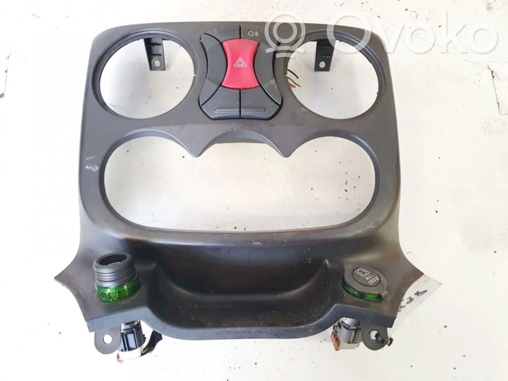 Comutator lumini pericol   7354198610E,901030223064,7354198610E,901030223064