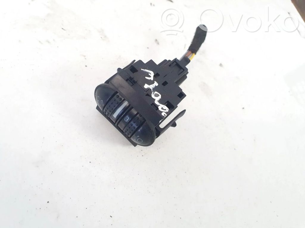 Volkswagen PASSAT B5.5 Interruttore di regolazione livello altezza dei fari 