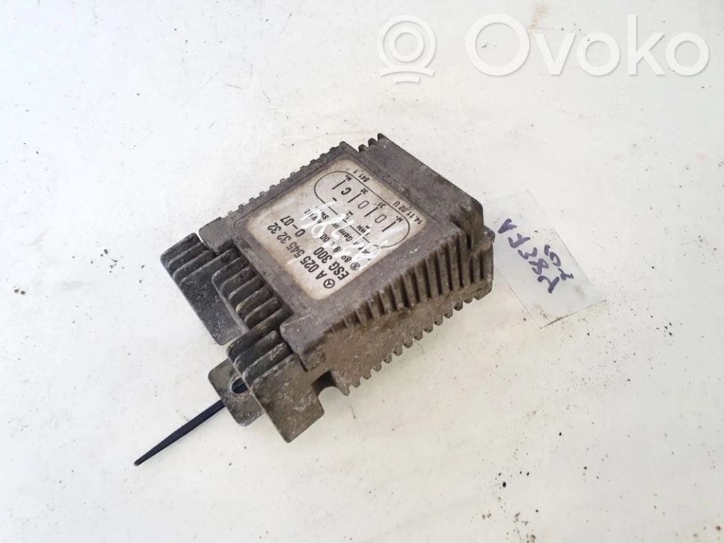 Mercedes-Benz Vaneo W414 Releu ventilator lichid răcire
