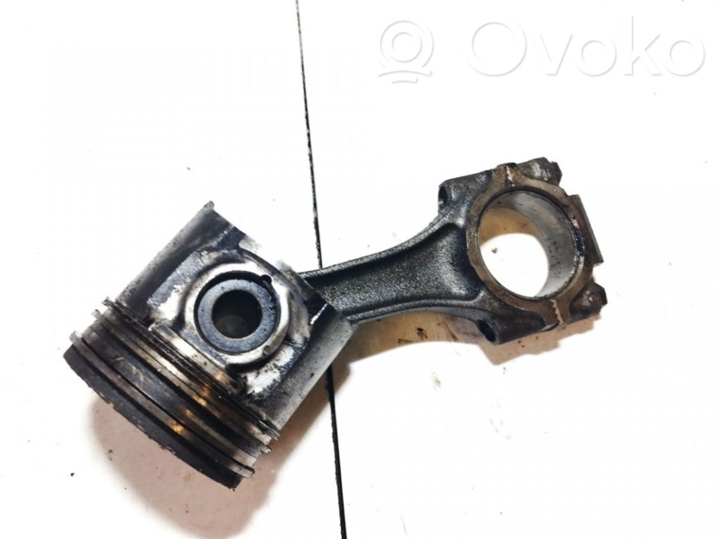 Piston with connecting rod