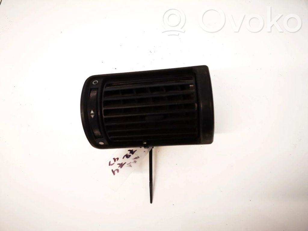 Audi A4 S4 B5 8D Rejilla de ventilación central del panel 