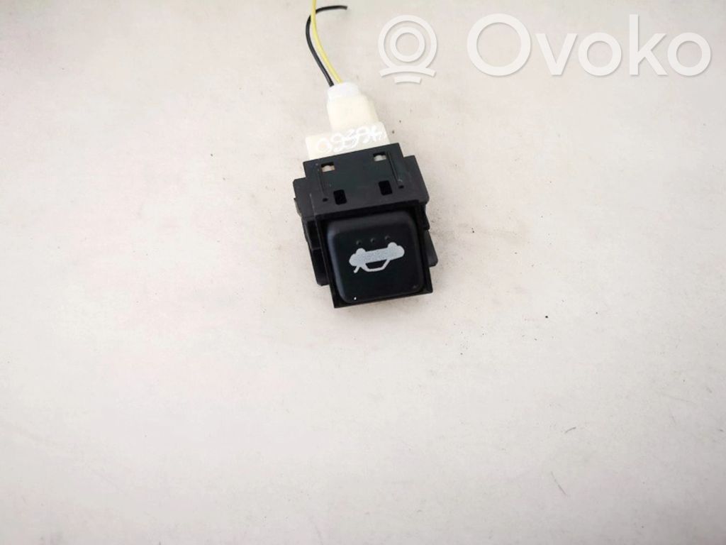 Mazda RX8 Tailgate opening switch 