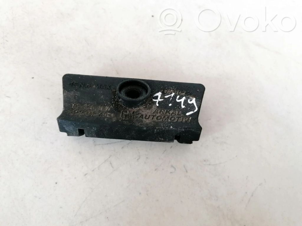 Opel Signum Staffa di montaggio della batteria 