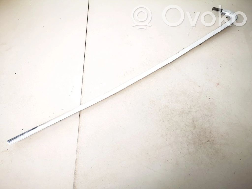 Audi A6 S6 C6 4F Moulures des vitres de la porte arrière 