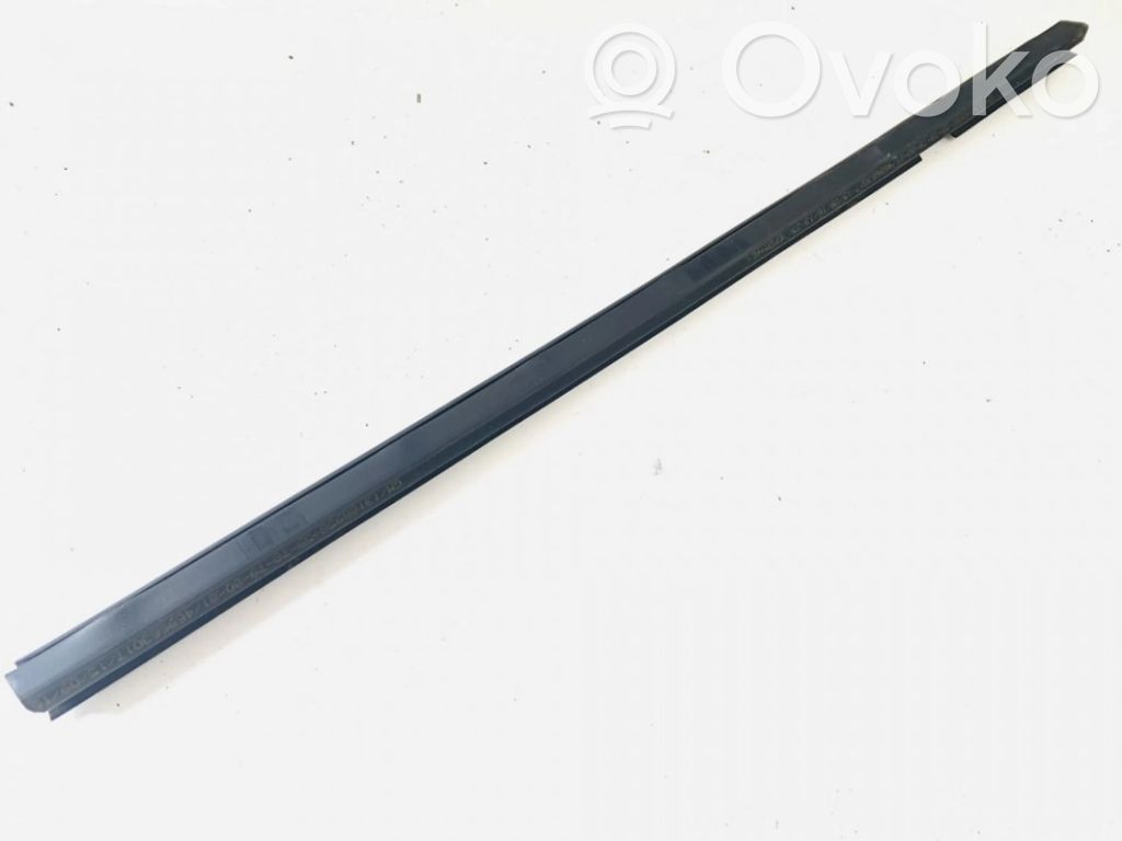 Opel Corsa E Ornament geam ușă spate 