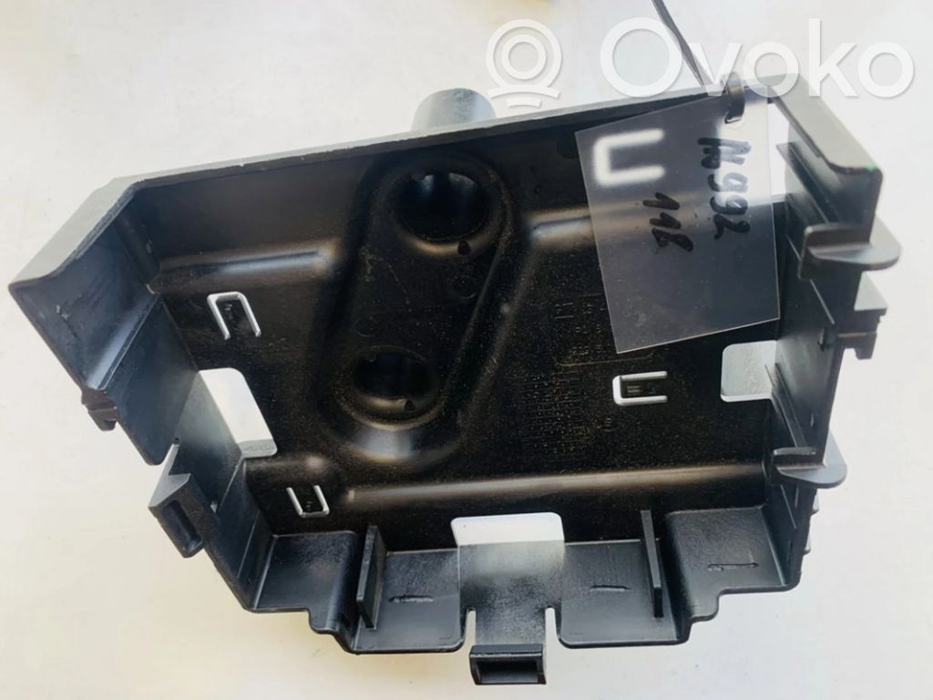 Opel Corsa E Battery bracket 