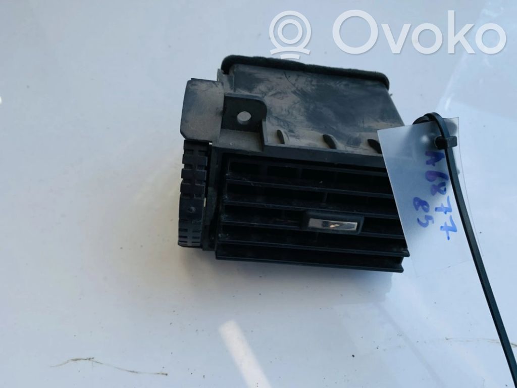 Nissan X-Trail T30 Griglia di ventilazione centrale cruscotto 