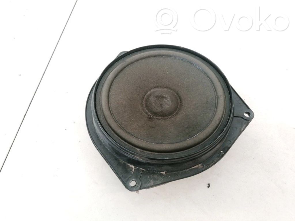 Altavoz de la puerta delantera