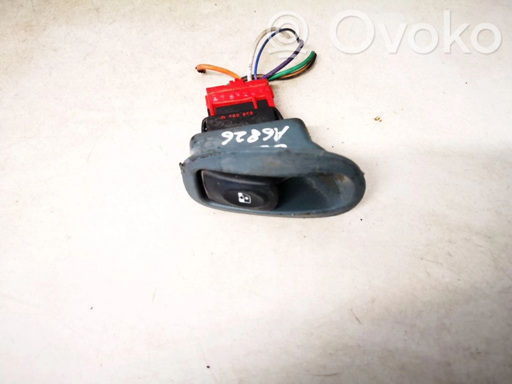 Interrupteur commade lève-vitre   838099G,838099G
