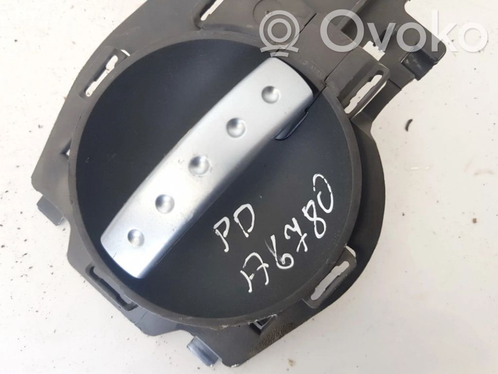 Manecilla interna puerta delantera   9647164377,8136D,8136D,9647164377