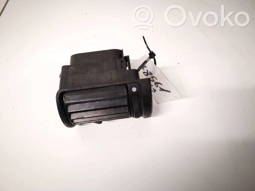 Audi A4 S4 B5 8D Griglia di ventilazione centrale cruscotto 