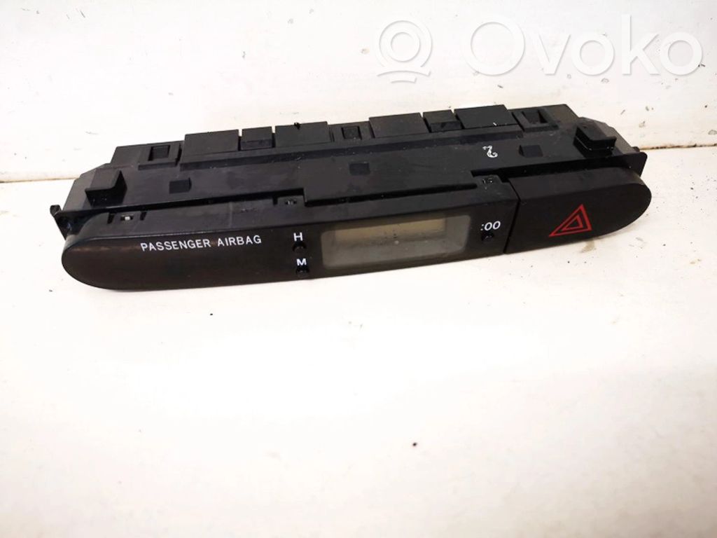 Toyota Urban Cruiser XP110 Monitor / wyświetlacz / ekran 