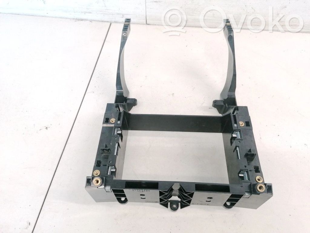 Mercedes-Benz E W211 Altra parte esteriore
