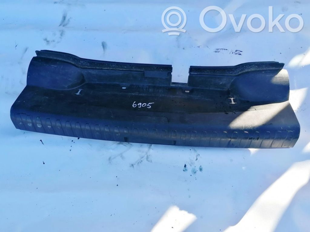 BMW 1 E81 E87 Otros elementos de revestimiento del maletero/compartimento de carga 