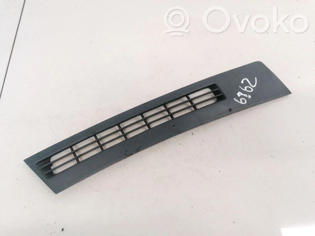 Jeep Grand Cherokee (WK) Dash center air vent grill 