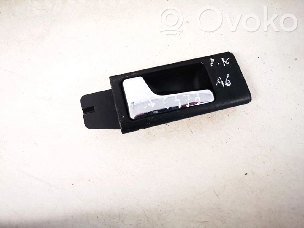 Audi A6 S6 C4 4A Manecilla interna puerta delantera 