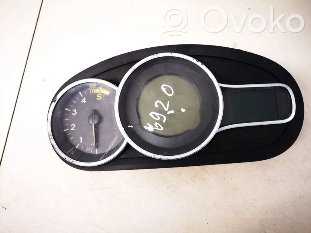Renault Megane III Geschwindigkeitsmesser Cockpit