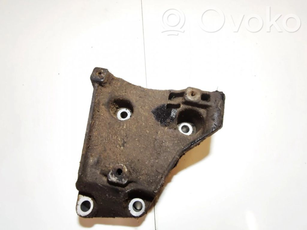 Engine mounting bracket   90530548,90530548PA,90530548,90530548PA