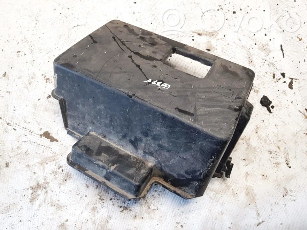Ford Focus Battery box tray cover/lid 