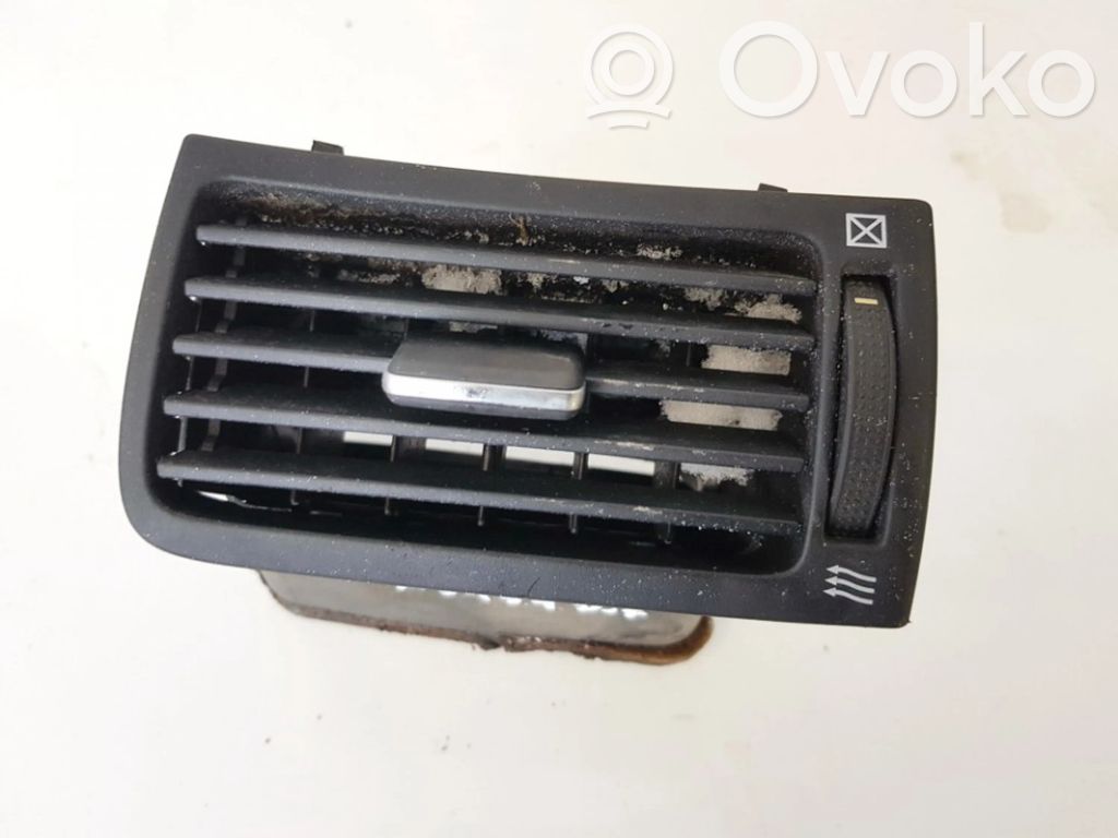 Toyota Avensis T250 Luftausströmer Lüftungsdüse Luftdüse Mitte 