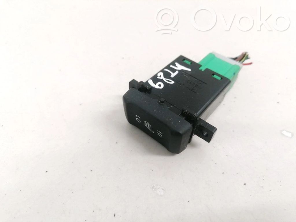 Interruptor de calefacción del asiento   M22831,M22832,M22831,M22832