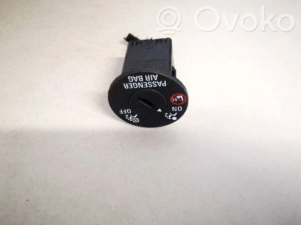 Opel Insignia A Wyłącznik poduszki powietrznej Airbag pasażera