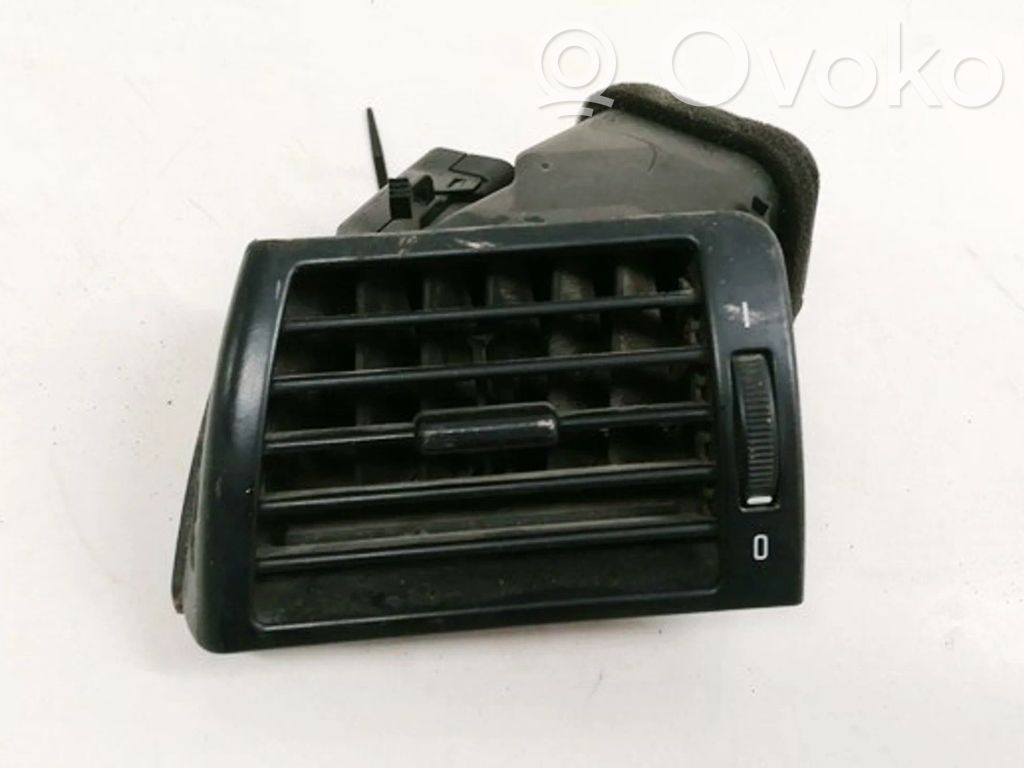 Rejilla de ventilación central del panel   64228361897,64228361897,64228361897,64228361897
