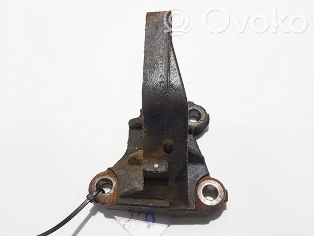 Renault Scenic I Engine mounting bracket 
