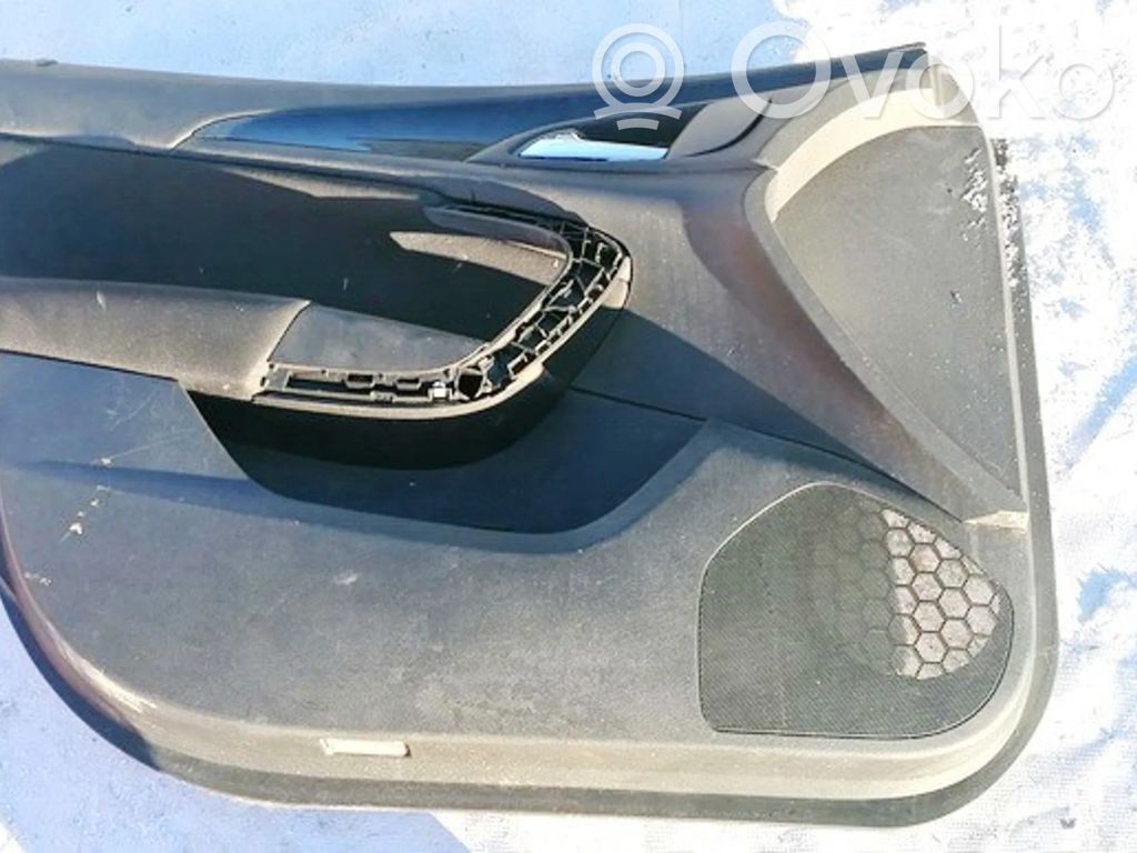 Opel Insignia A Etuoven verhoilu
