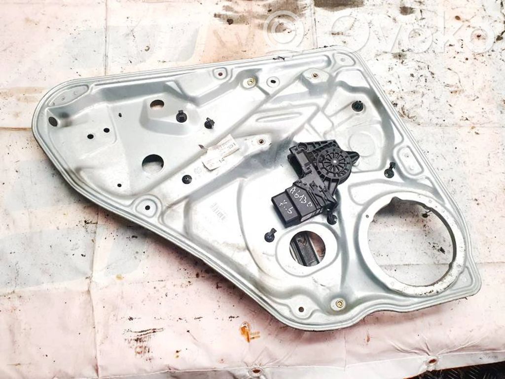 Volkswagen PASSAT B5.5 Alzacristalli del portellone scorrevole con motorino 