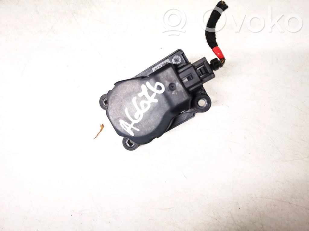 Ford Mondeo Mk III Moteur / actionneur de volet de climatisation
